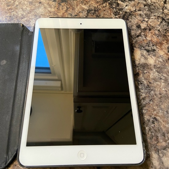 1st generation iPad mini 16 GB - Picture 7 of 8